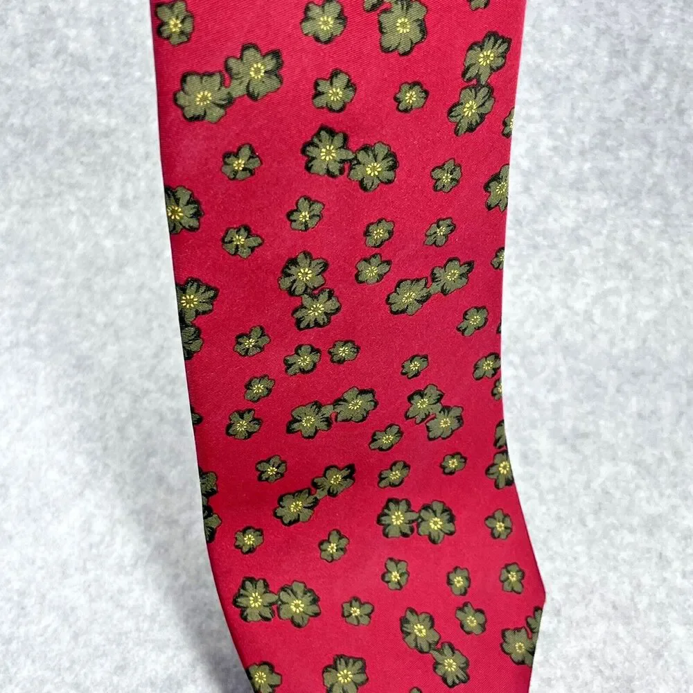 Banana Republic Mens 100%‎ Silk Tie Red Floral Geometric Necktie Made In Italy